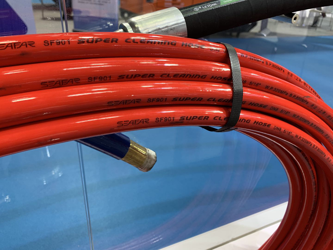 SAE 100 R2 用于泵送混凝土的柔性工業水管